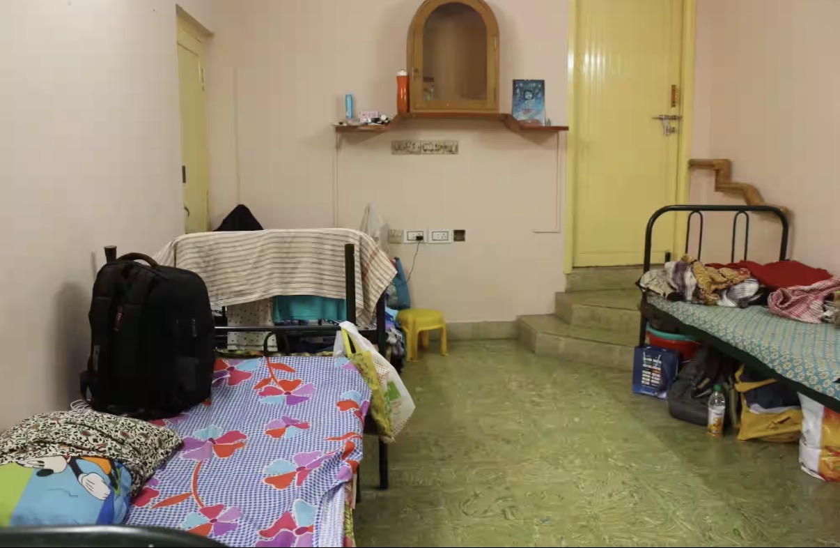 Twin sharing room with two beds